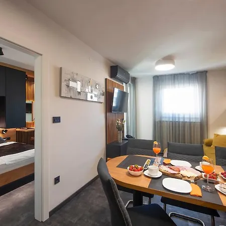 E&t - Luksuzni U Uvali Jazine, 아파트