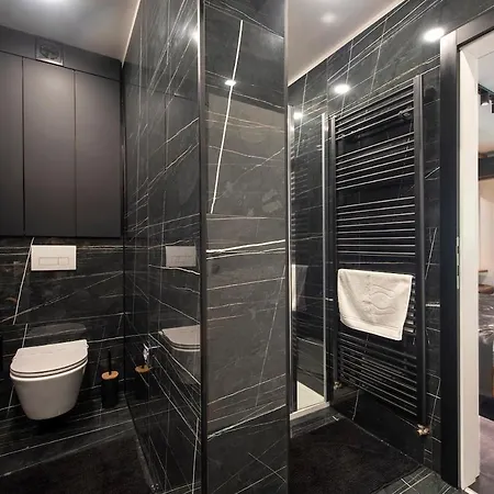 E&t - Luksuzni U Uvali Jazine, *