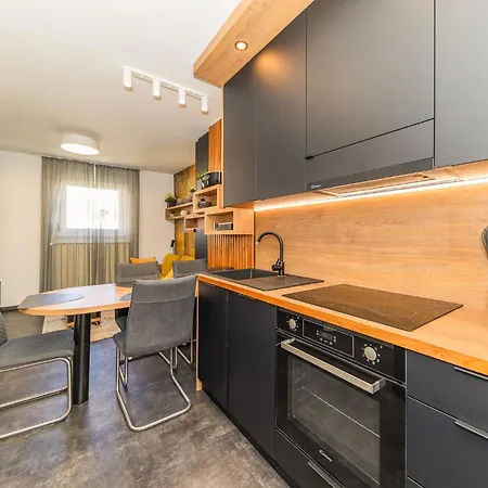 E&t Urban Luxury Apartment, Jazine Bay - * Zara
