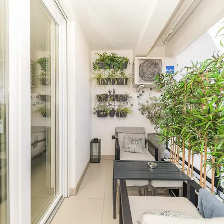 Appartamento E&t Urban Luxury Apartment, Jazine Bay - *