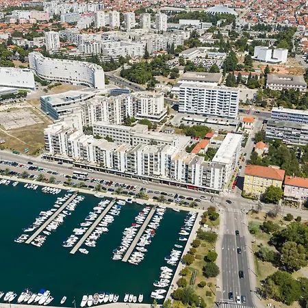 Appartamento E&t Urban Luxury Apartment, Jazine Bay - Zara